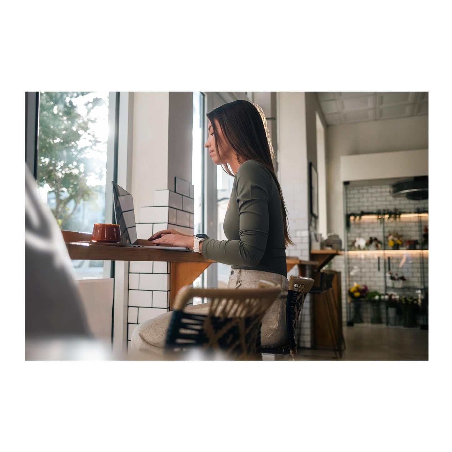 Garmin vívoactive 6 42mm - Fitness-Smartwatch, 1,2"-AMOLED-Touchdisplay, bis zu 11 Tage Akkulaufzeit, 80+ Sport-Apps, Trainingsoptionen